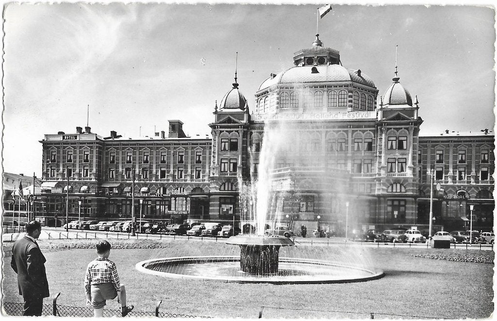 Scheveningen, Fontein, Kurhaus, man, jongen, auto's, Verzenden, 1940 tot 1960, Ongelopen, Zuid-Holland