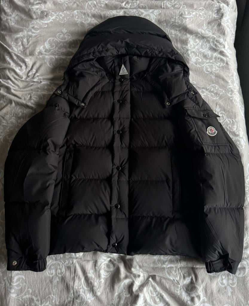Moncler Jas Maat L (NU WEG AUB!), Ophalen, Zo goed als nieuw, Zwart