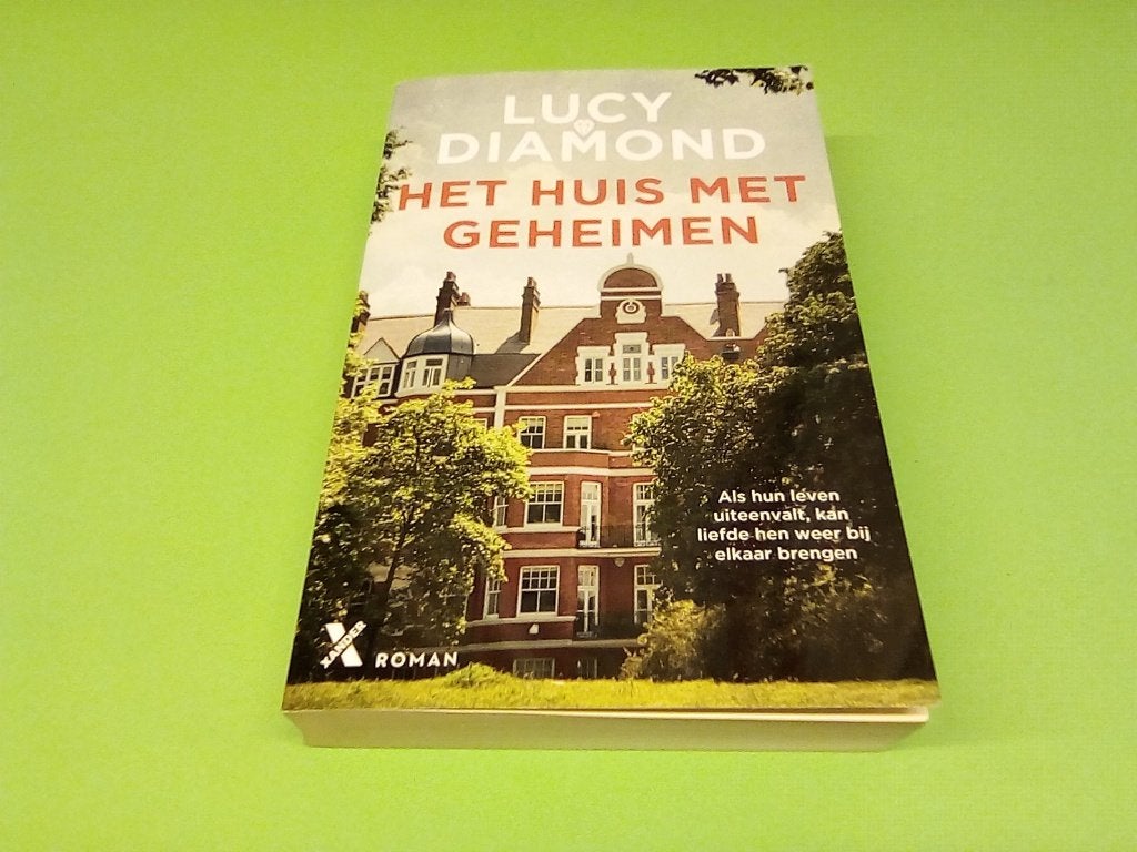 Het Huis Met Geheimen - Lucy Diamond (roman), Europa overig, Ophalen of Verzenden, Zo goed als nieuw, Lucy Diamond