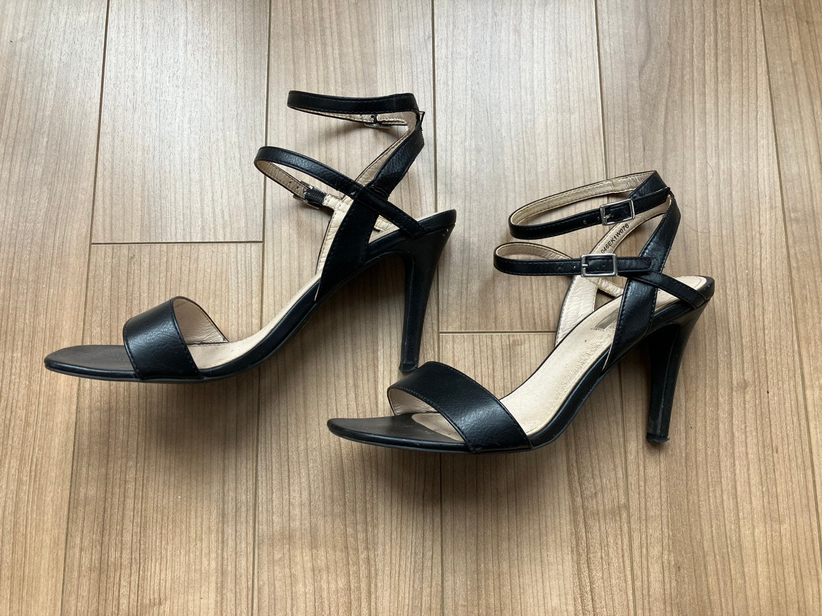 Zwarte sandalen met hak, maat 39, Esprit, Zwart, Zo goed als nieuw, Sandalen of Muiltjes, Ophalen of Verzenden