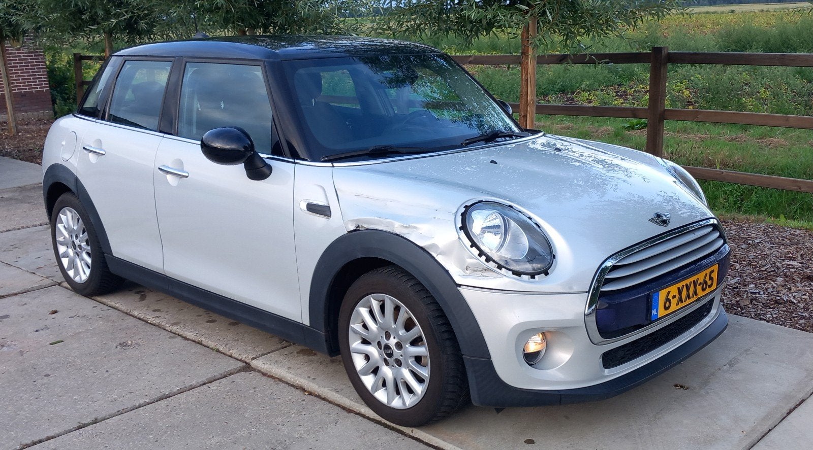 Mini Cooper One  5 Deurs  Sportpakket, Auto diversen, Schadeauto's, Ophalen, Overige carrosserieën, Mini, Zilver of Grijs