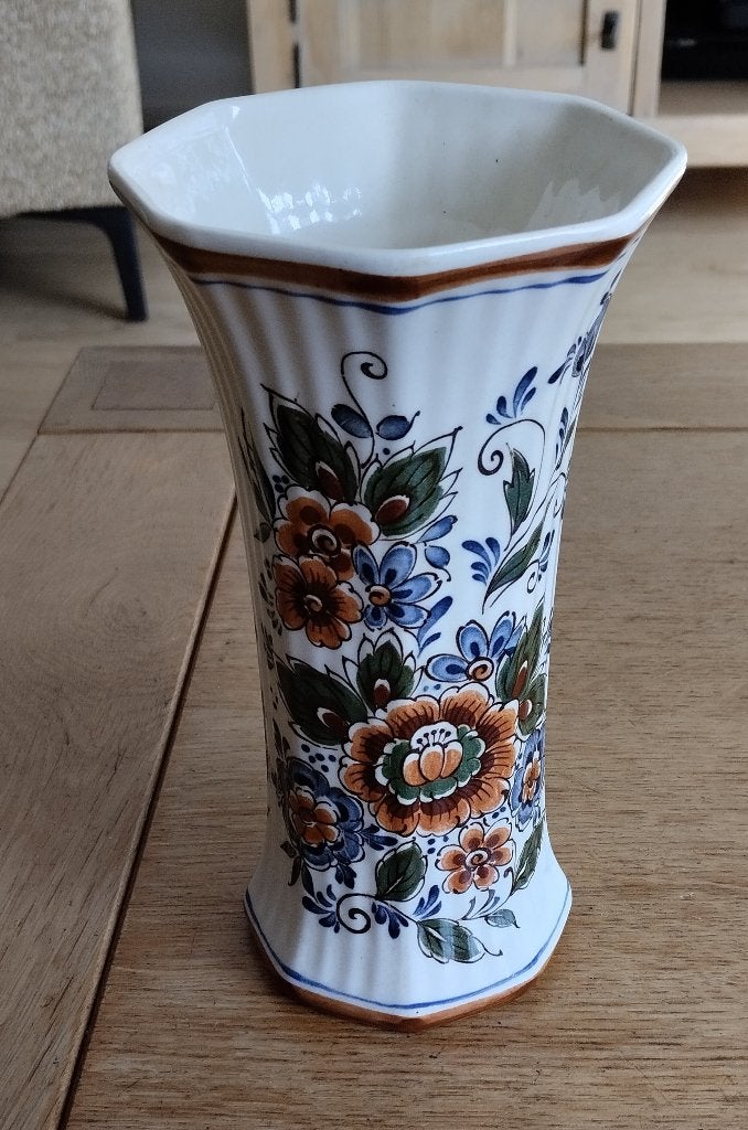 Oude Vaas Delft Handmade, Antiek en Kunst, Antiek | Vazen, Verzenden