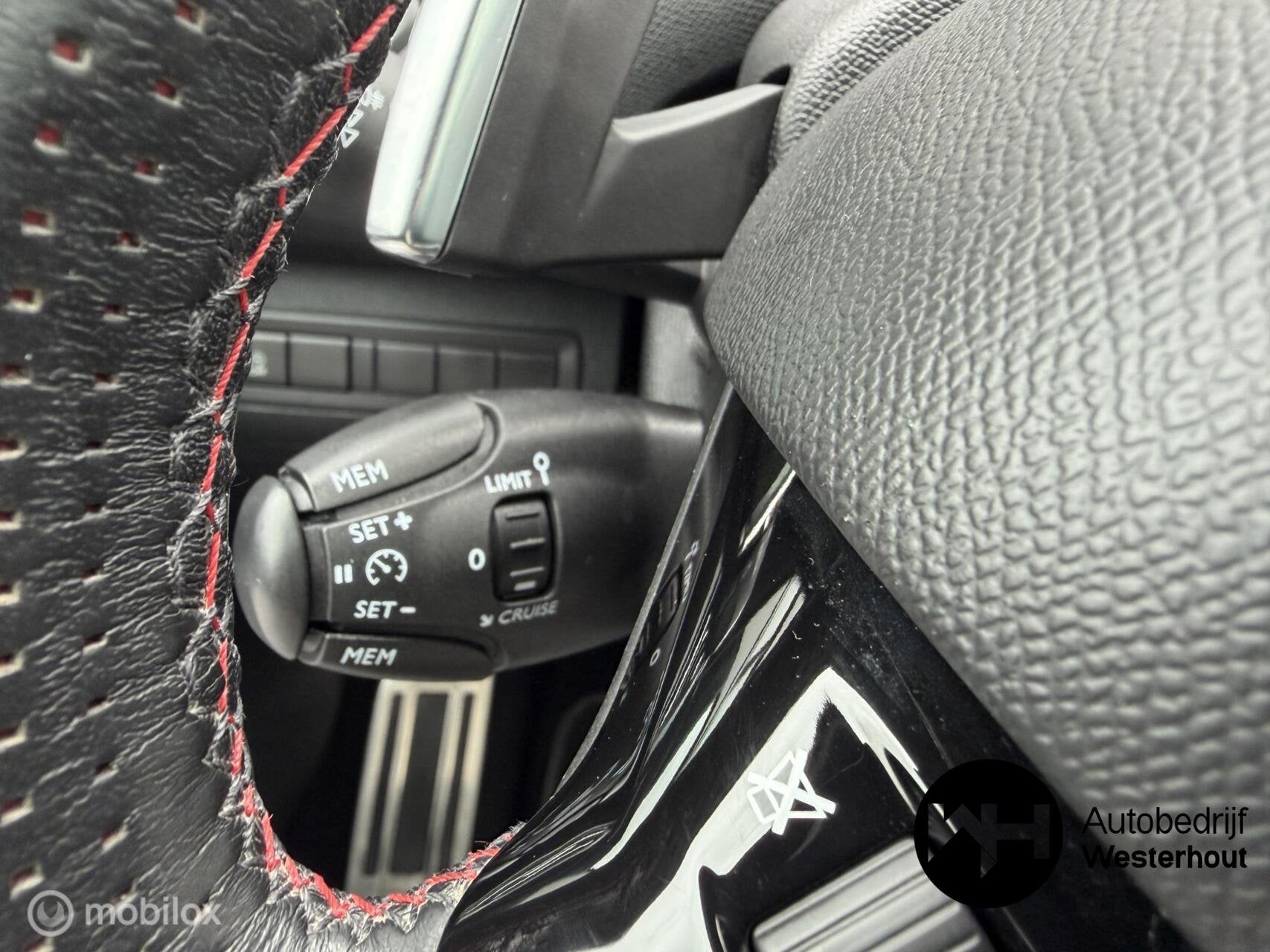 Foto 16 van Peugeot 308 SW 1.2 PureTech GT-line|AUTOMAAT|MASSAGESTO|PANO