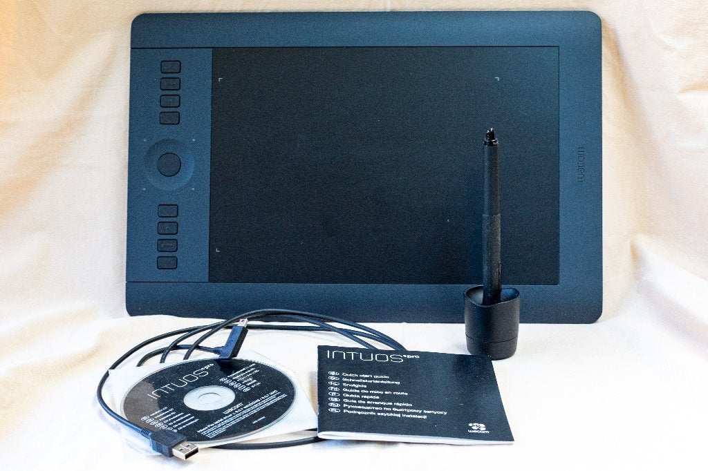 Wacom Intuos Pro tekentablet formaat M. PTH-651, Ophalen, Zo goed als nieuw, Wacom Intuos Pro