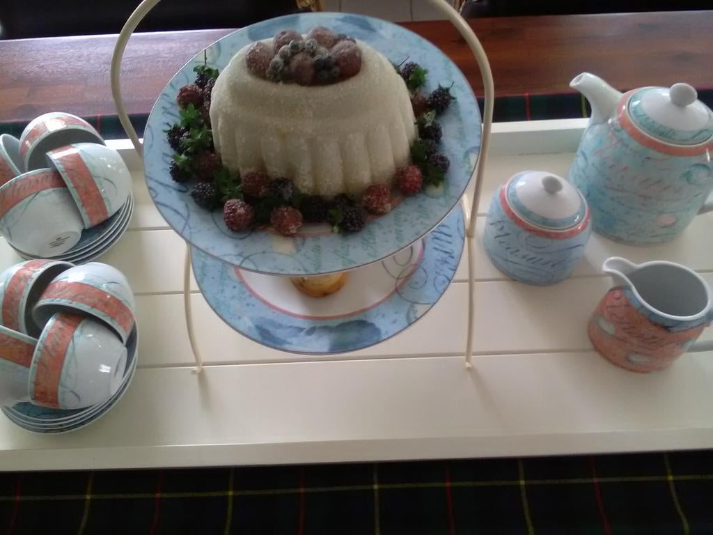 Wedgwood  variations, Ophalen, Zo goed als nieuw, Porselein, Kop(pen) en/of Schotel(s)