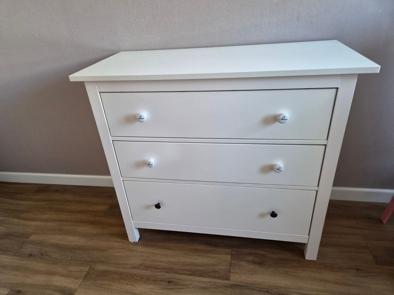 Hemmes ladekast, Kinderen en Baby's, Kinderkamer | Commodes en Kasten, Ophalen, 50 tot 70 cm, 105 cm of meer, Zo goed als nieuw