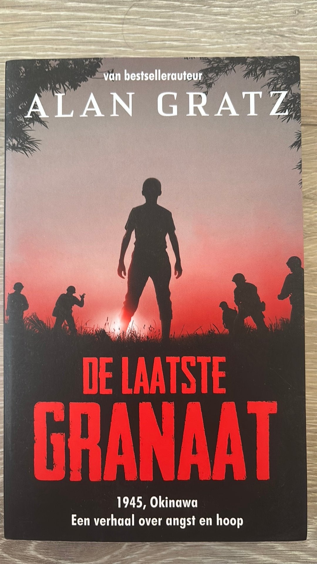 Alan Gratz - De laatste granaat, Boeken, Ophalen, Zo goed als nieuw, Alan Gratz