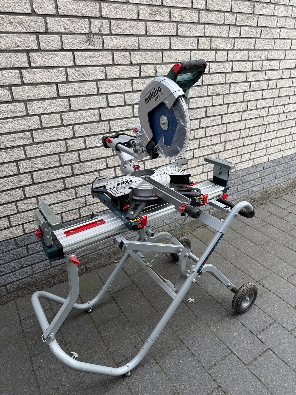Metabo KGS 305 M - Bosch GTA 2500, Ophalen, 70 mm of meer, Zo goed als nieuw, Afkortzaag