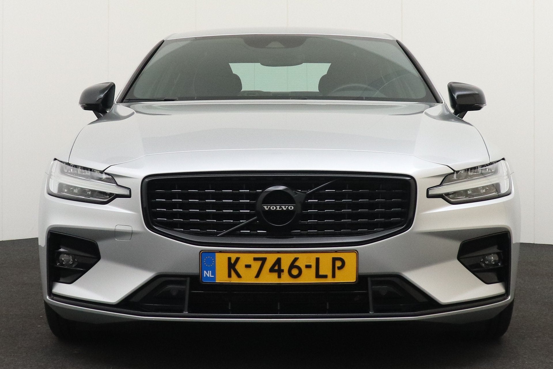 Volvo S60 2.0 198 PK B4 R-Design Elek.Trekhaak Memory Adapt., 4 cilinders, 1969 cc, S60, Bedrijf