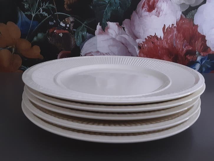 Wedgwood Edme ontbijtborden 23cm - Nieuwstaat, Huis en Inrichting, Keuken | Servies, Ophalen, Klassiek, Zo goed als nieuw, Bord(en)