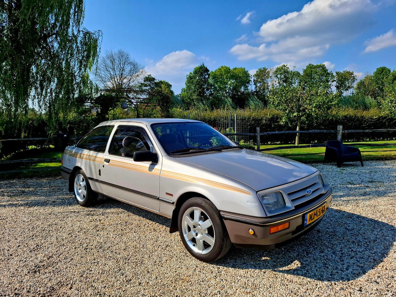 Ford Sierra 1.8 Laser 1985 Bruin Nederlandse auto, Auto's, Ford, 4 cilinders, Bruin, 1796 cc, Origineel Nederlands
