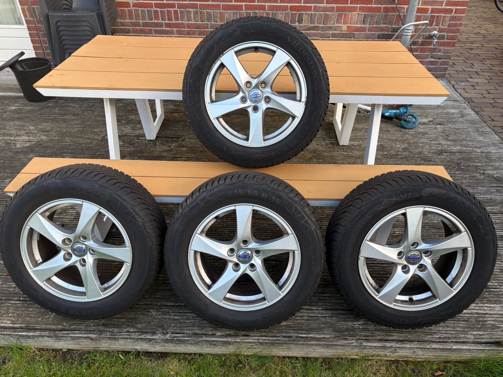 Volvo winterbanden met lichtmetalen velgen | 16 inch | Zgan, 215 mm, 16 inch, Banden en Velgen, Winterbanden