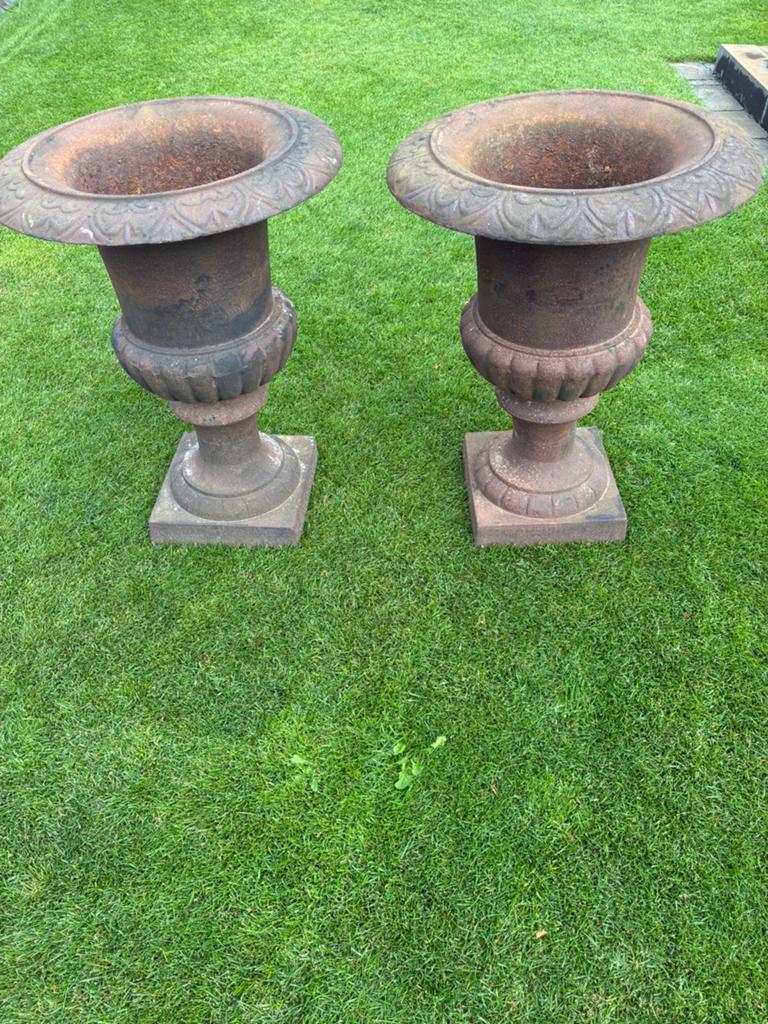 Te koop gietijzeren vazen, Tuin en Terras, Tuinvazen, Ophalen, Gebruikt