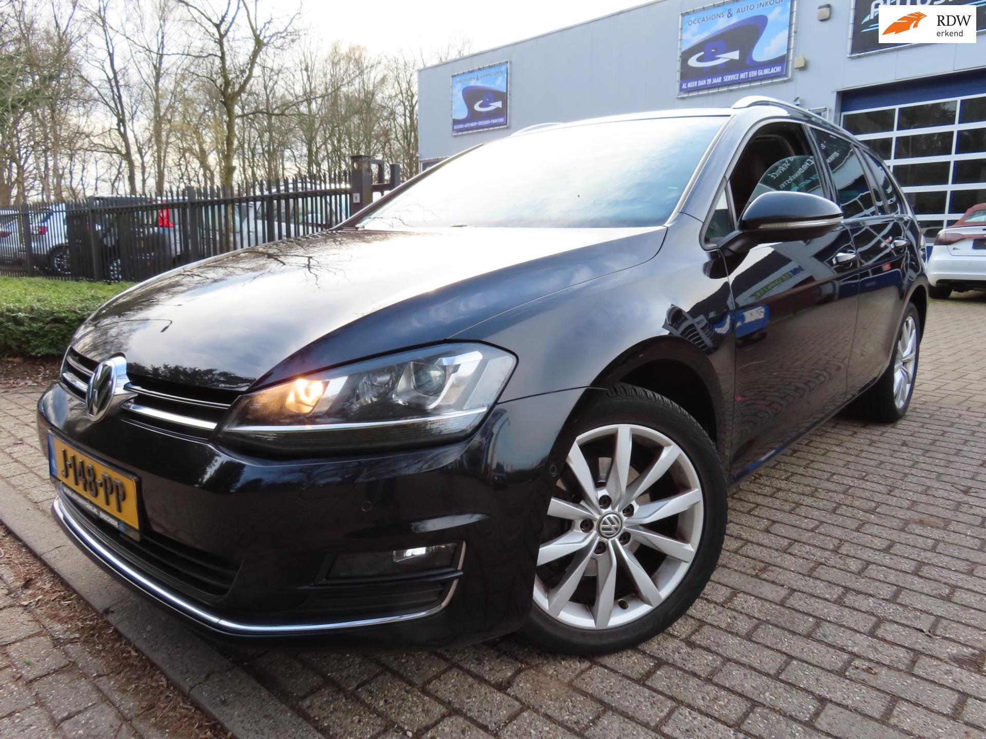 Volkswagen Golf Variant 1.4 TSI Business Edition Connected R, Gebruikt, 4 cilinders, 150 pk, Zwart