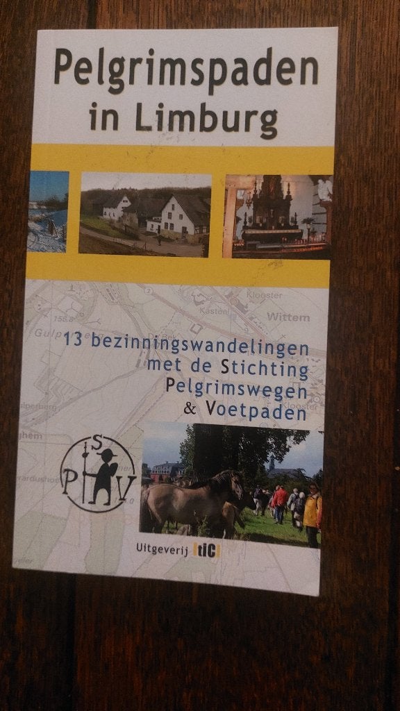 Pelgrimspaden in Limburg-, Overige merken, Fiets- of Wandelgids, Ophalen of Verzenden, Zo goed als nieuw