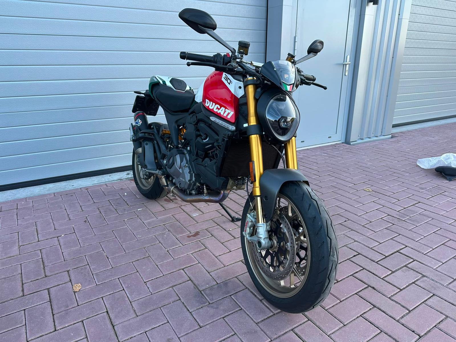 Ducati Monster 30 Anniversario 2024 134/500, < 500km, nieuw, 2 cilinders, Bedrijf, Meer dan 35 kW, Handgeschakeld