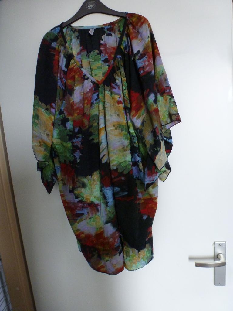zomer CRIZPY tuniek blouse 48 -GRATIS zend, Kleding | Dames, Verzenden, Nieuw, Maat 46/48 (XL) of groter, Overige kleuren
