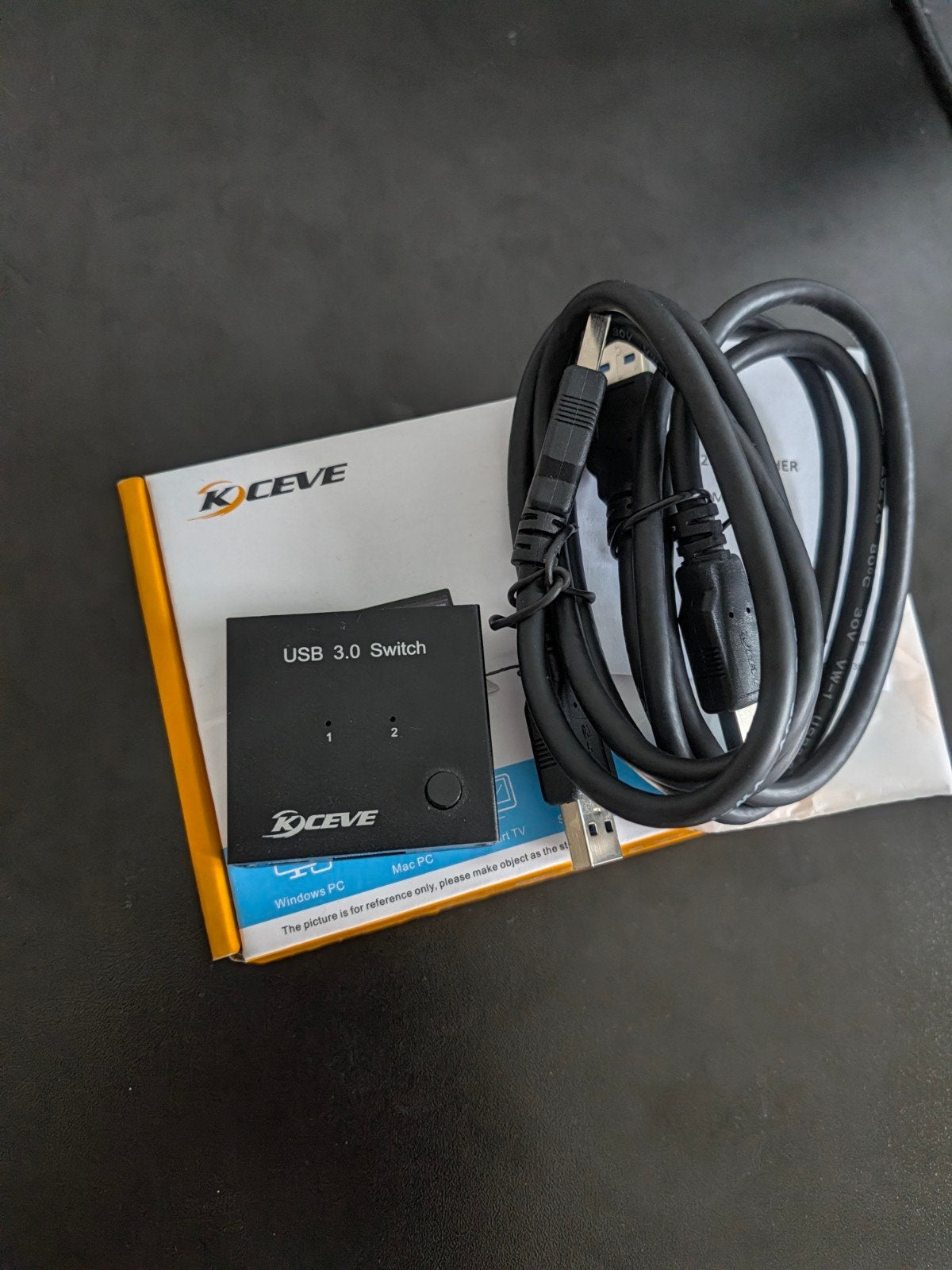 KVM Switch PC, Ophalen of Verzenden, Zo goed als nieuw