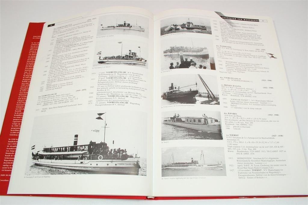 Wagenborg 100 Jaar — Alle Schepen van 1898 tot 1998, Verzamelen, -, -, Ophalen of Verzenden, Zo goed als nieuw