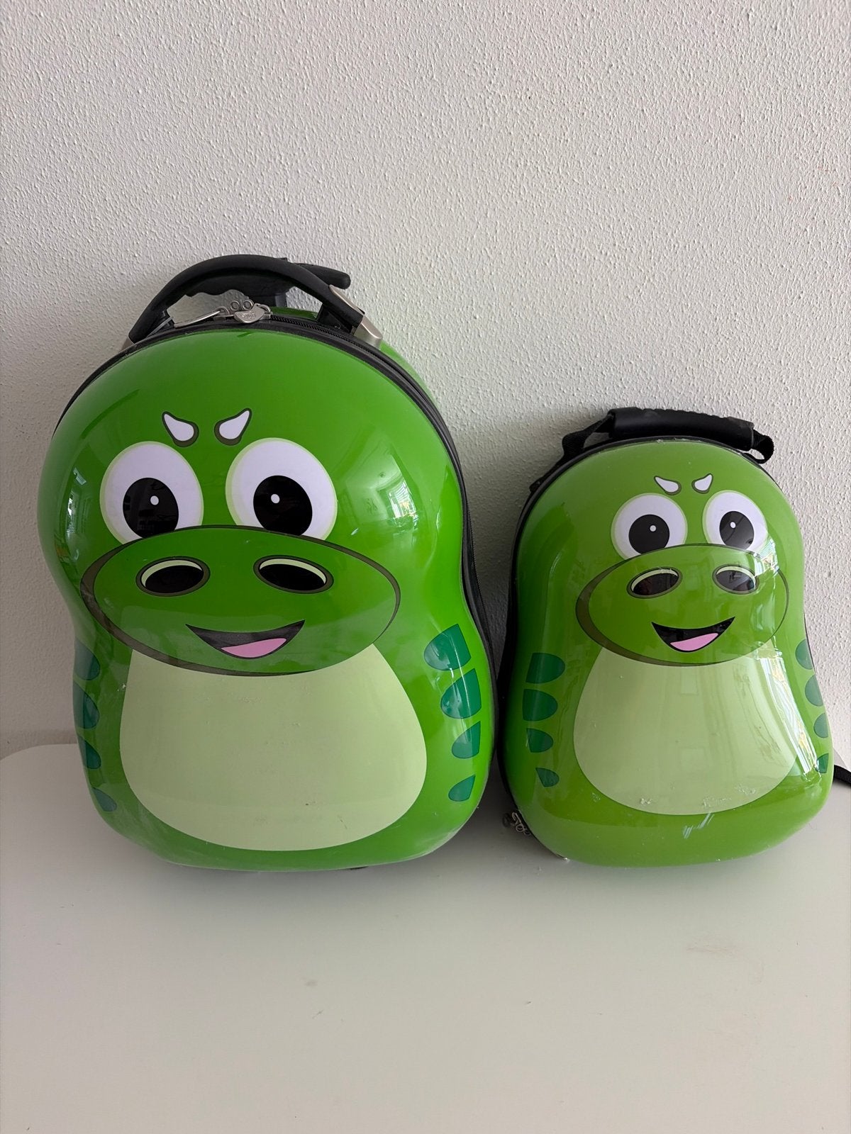 Leuke groene krokodil koffer en rugzak set voor kinderen, Gebruikt, 25 tot 40 cm, Ophalen, Overige merken