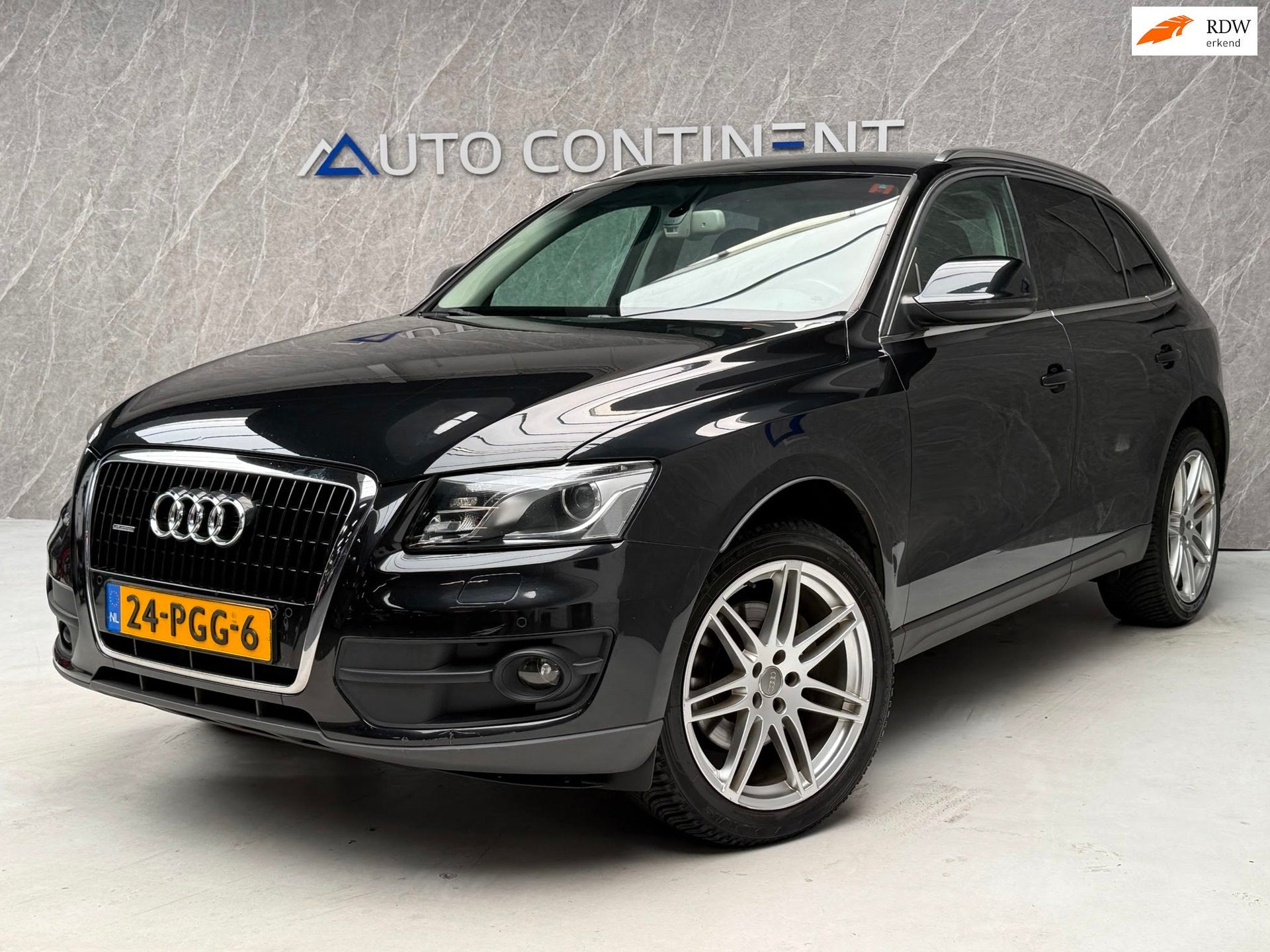 Audi Q5 3.2 FSI quattro 271 PK / NAP / Goed Onderhouden, Auto's, Audi, Gebruikt, Zwart, Zwart, 11 km/l