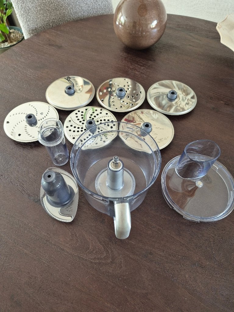 Kenwood Chef en Major food processor AT647, Witgoed en Apparatuur, Keukenmixers, 4 liter of meer, Nieuw, 3 snelheden of meer, Ophalen of Verzenden