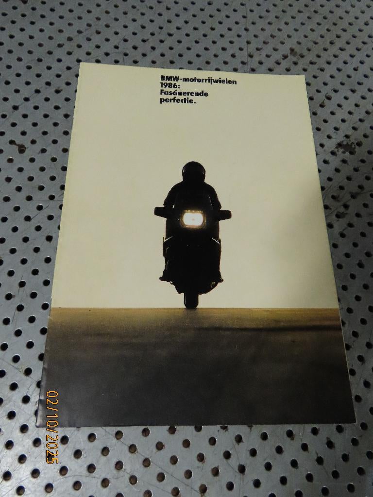 Mooie Folder BMW Motorfietsen 1986 - NL Folder o.a. R80GS, Verzamelen, Automerken, Motoren en Formule 1, Zo goed als nieuw, Motoren