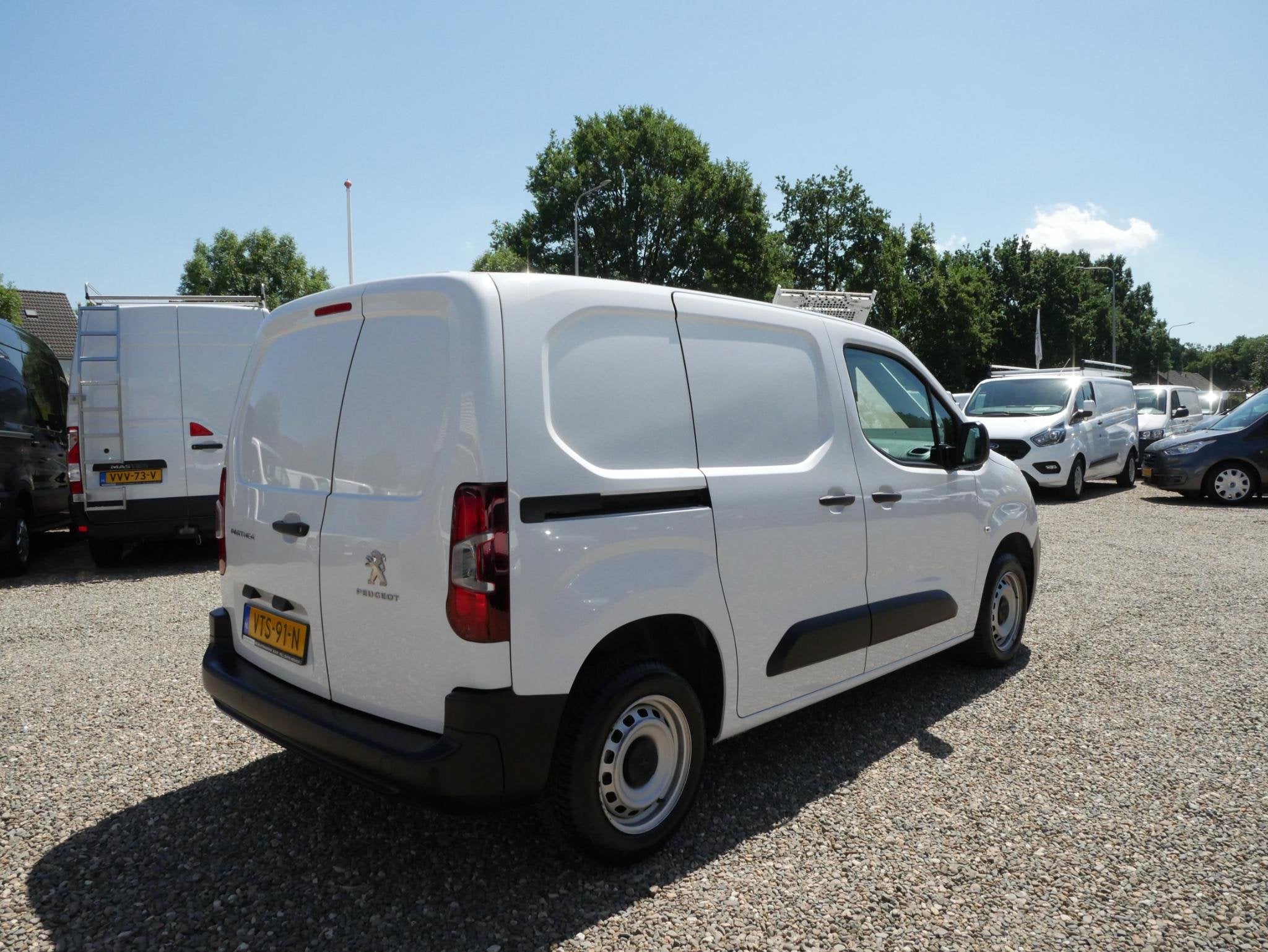 Peugeot Partner 1.5 BlueHDi 100PK L1 Airco, Voorwielaandrijving, 1350 kg, Gebruikt, Met garantie (alle)