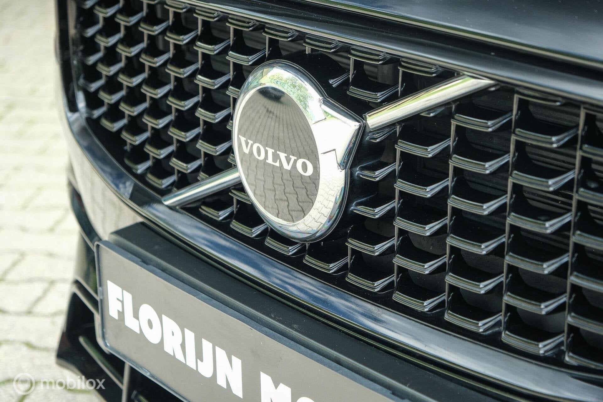 Foto 7 van Volvo V90 2.0 T8 AWD R-Design | Stoel en stuurwielverwarming