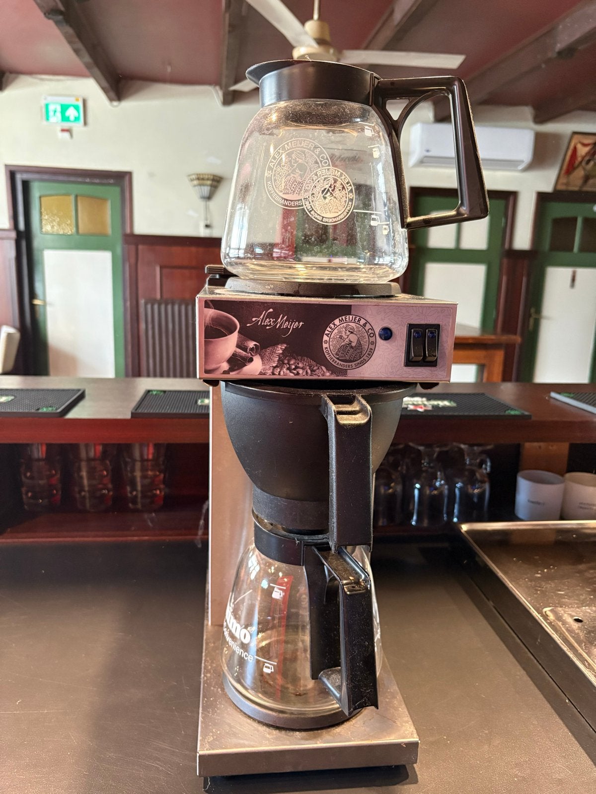 Animo Koffiemachine met 2 kannen - Perfect voor horeca, Witgoed en Apparatuur, Ophalen, Gebruikt, 10 kopjes of meer, Koffiemachine