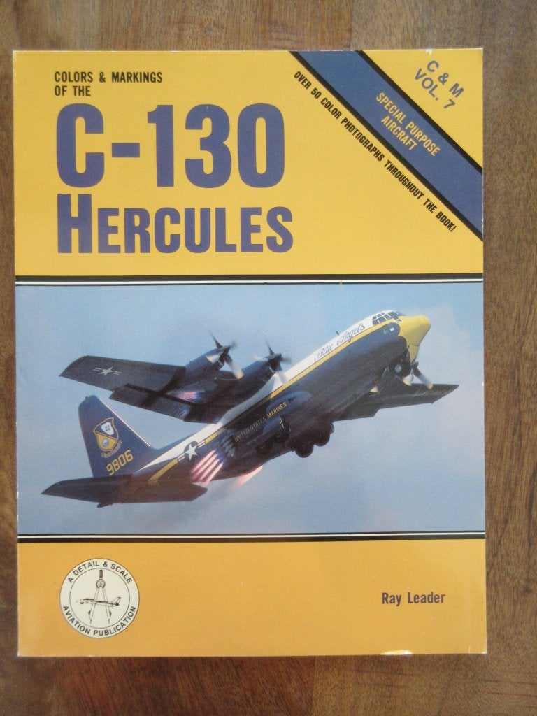 C-130 HERCULES COLORS & MARKINGS OF THE, Verzenden, Niet van toepassing, Gelezen, Luchtmacht