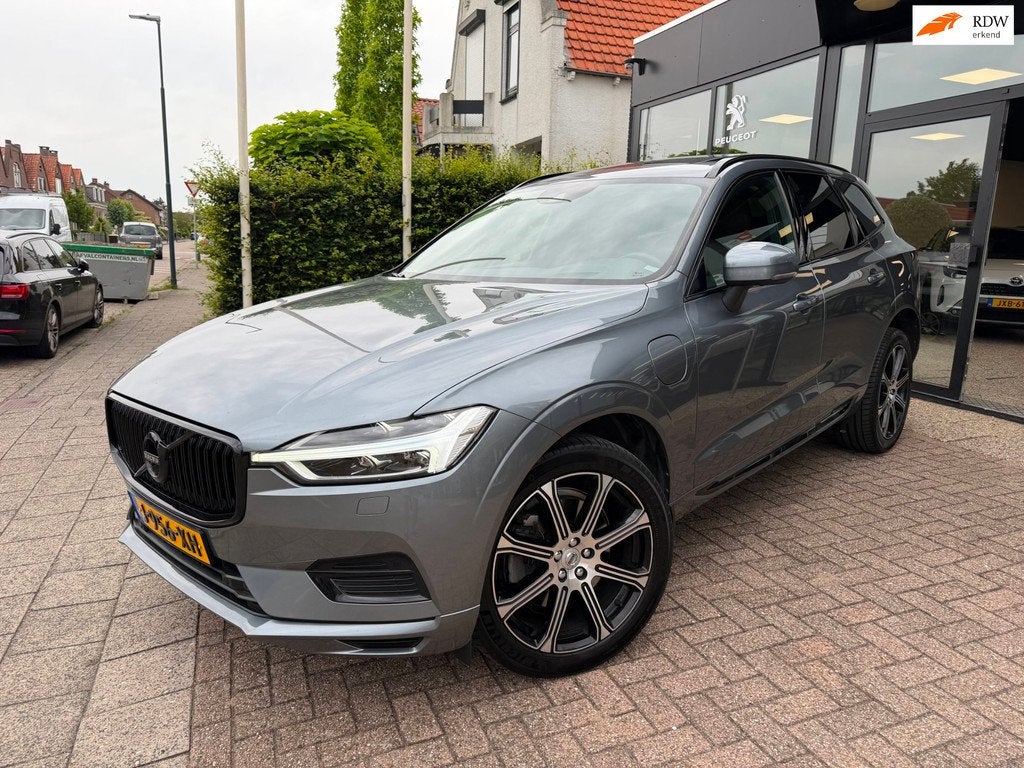 Volvo XC60 2.0 Recharge T8 AWD R-Design|Pano|Head-Up|Dealer, Auto's, Volvo, Bedrijf, Te koop, XC60, 360° camera, 4x4, ABS, Achteruitrijcamera