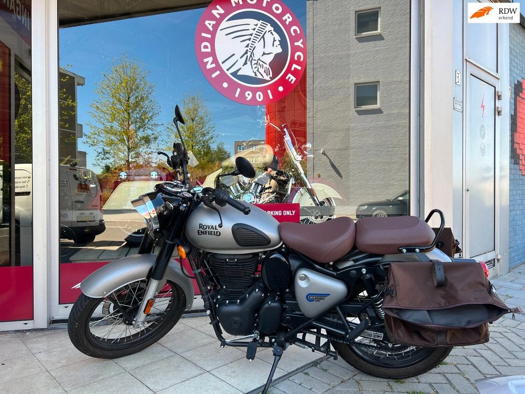 Royal Enfield Tour Classic 350, Motoren, Motoren | Royal Enfield, Curieweg 6a
2408 BZ  Alphen aan den Rijn, NL, Bedrijf, Toermotor