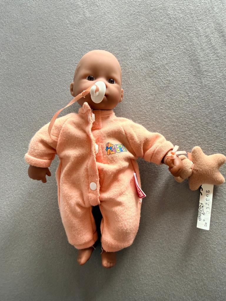 Leuke babypop met speen en zacht pakje, Kinderen en Baby's, Ophalen of Verzenden, Gebruikt, Babypop