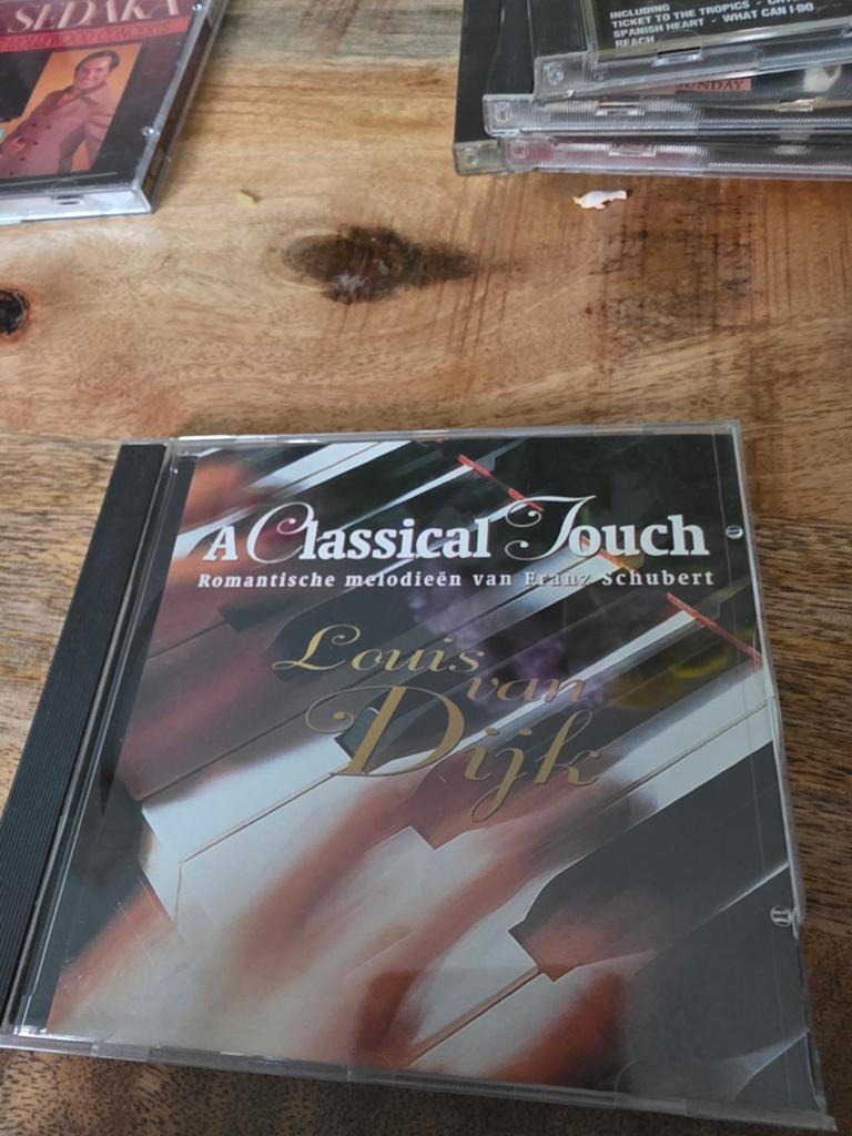 Louis van Dijk speelt Franz Schubert - A Classical Touch CD, Ophalen of Verzenden, Romantiek, Gebruikt, Orkest of Ballet