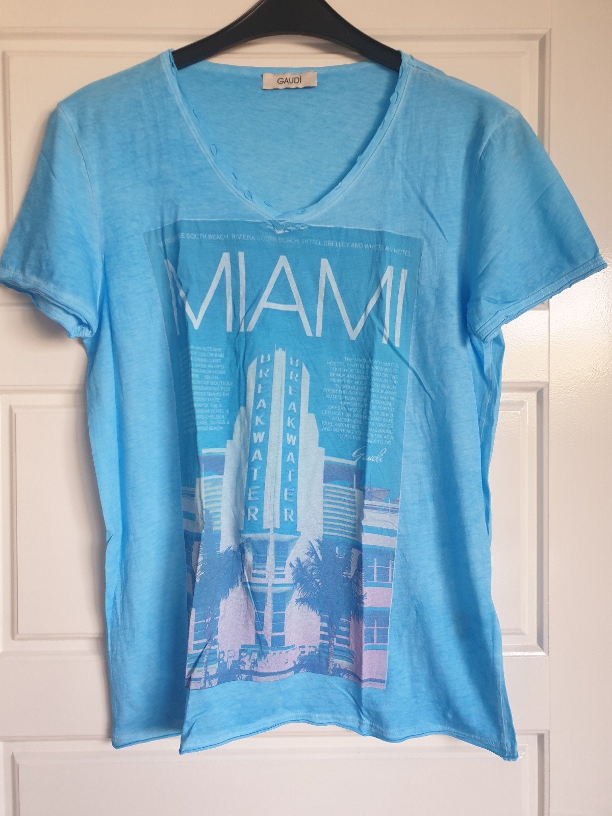 Te koop nieuw heren tshirt, merk Gaudi, kleur blauw, maat M., Gaudi, Nieuw, Ophalen of Verzenden, Maat 48/50 (M)