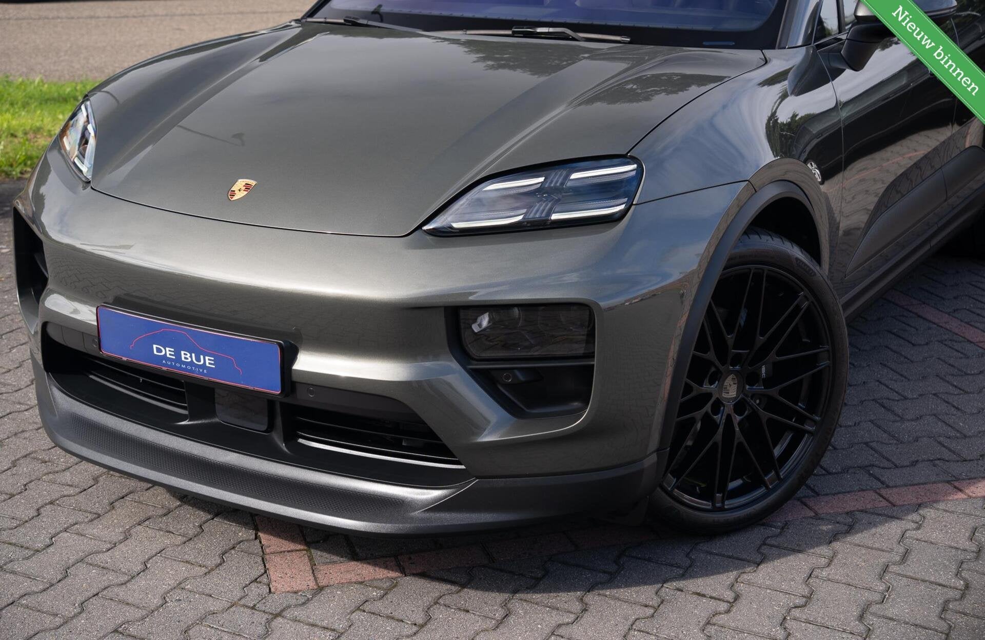 Porsche Macan 4 100 kWh|1e Eig|Org NL NAP|Achterasbesturing|, Auto's, Automaat, Dealer onderhouden, Gebruikt, 2000 kg