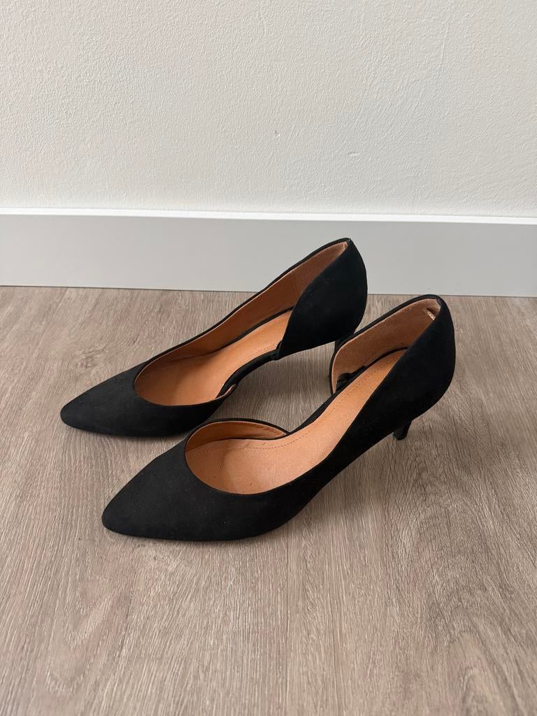Zwarte H&M pumps, maat 41, Kleding | Dames, Schoenen, Pumps, Zwart, Ophalen of Verzenden, Gedragen