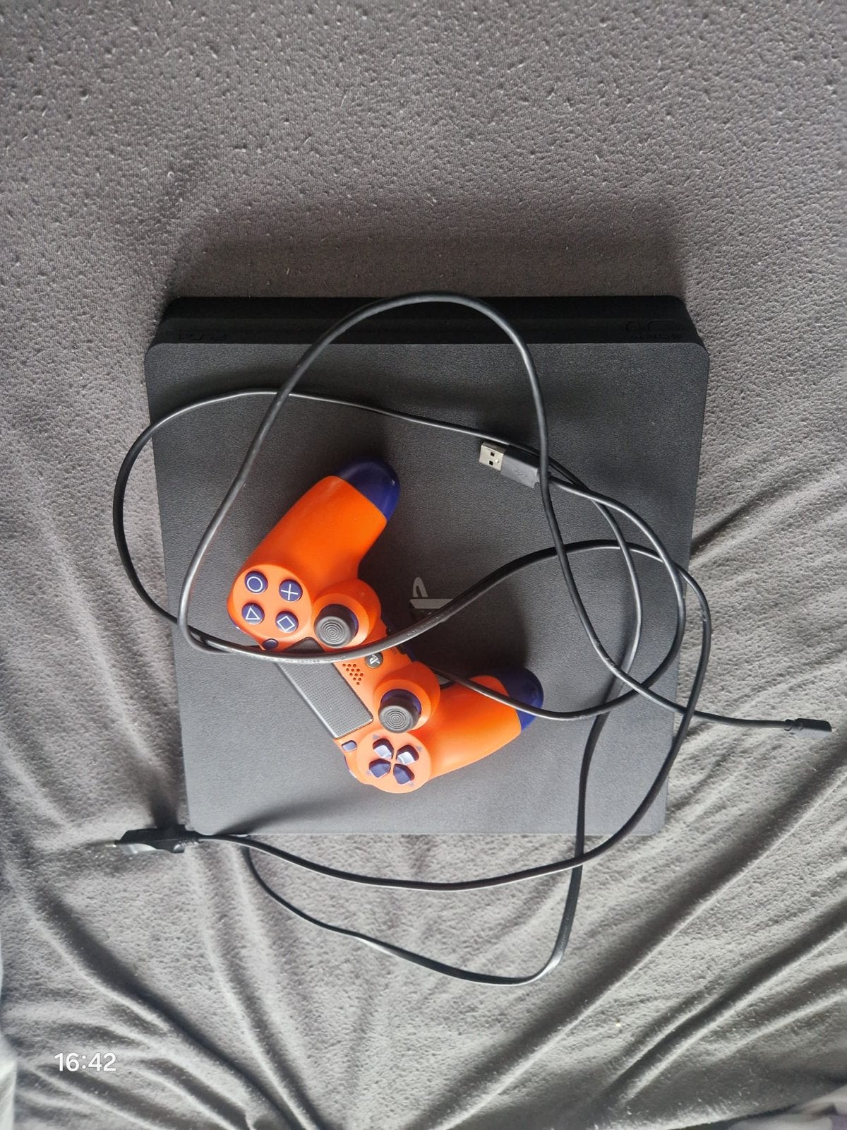 PlayStation 4 Slim met 1 controller, Ophalen, Met 2 controllers, Slim, 500 GB