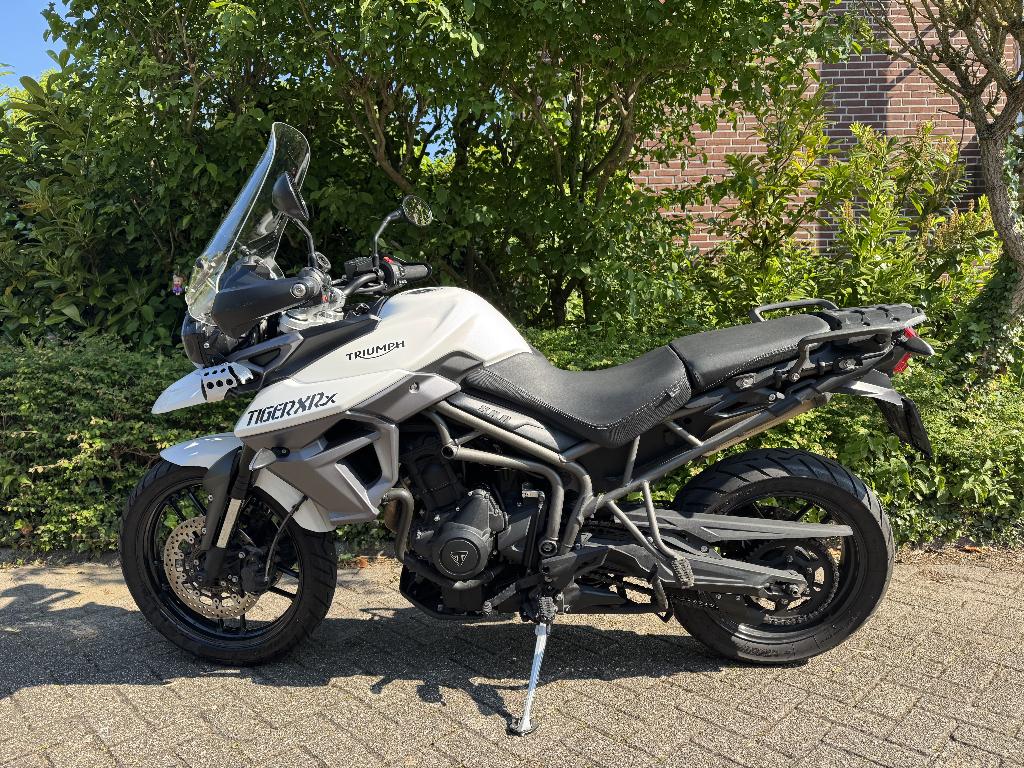Triumph Tiger 800 XRx 03-2017 km stand 23.306, Motoren, Motoren | Triumph, Cruise Control, Occasion, 3 cilinders, Particulier
