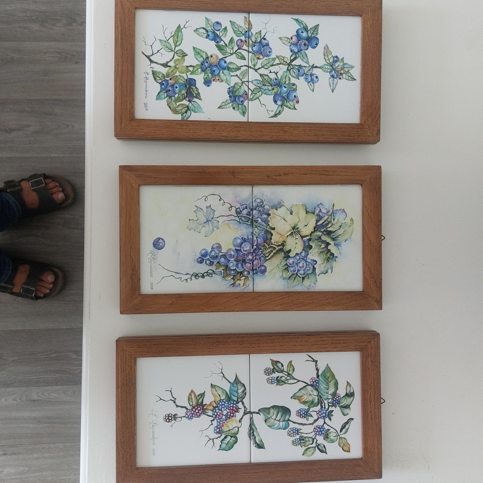 3 handgeschilderde tegelplateaus met houten lijst, Antiek en Kunst, Ophalen of Verzenden