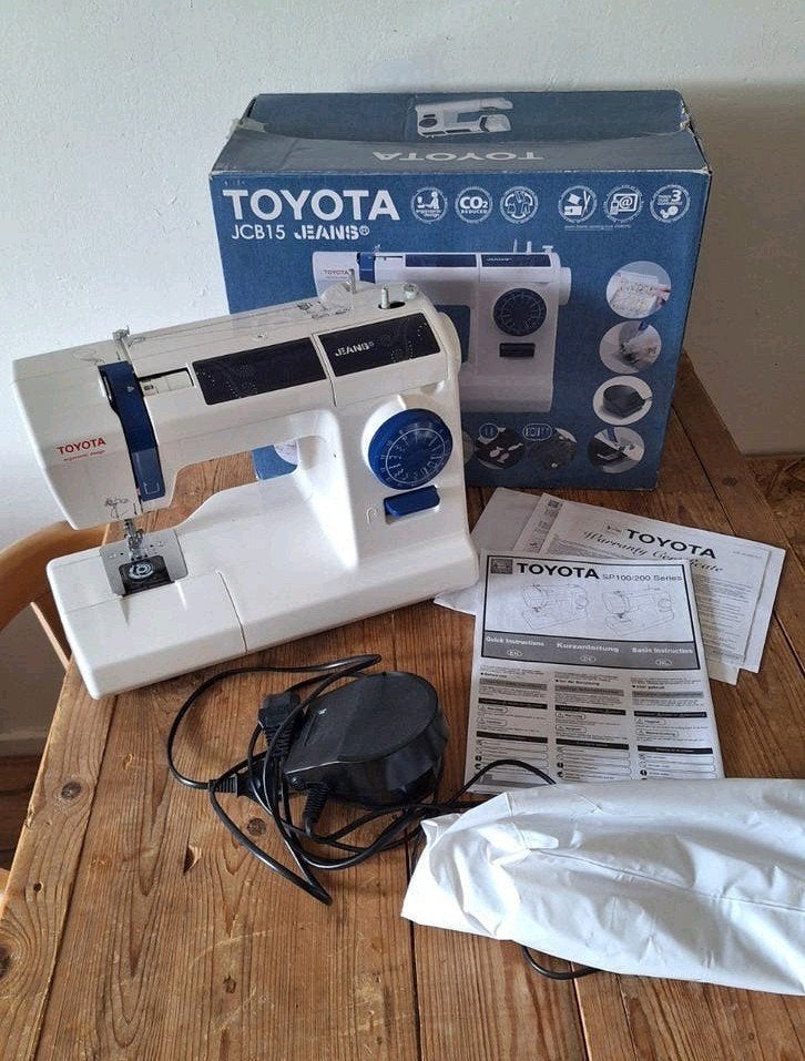 Toyota JCB15 Jeans Naaimachine - Zo goed als nieuw, Hobby en Vrije tijd, Ophalen of Verzenden, Zo goed als nieuw, Naaimachine