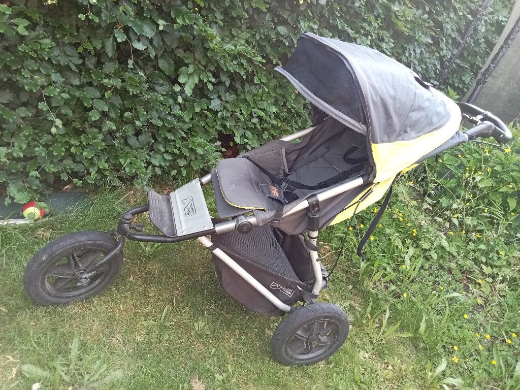 Mountain Buggy met babybak, Kinderen en Baby's, Buggy's, Gebruikt, Overige merken, Verstelbare rugleuning, Ophalen