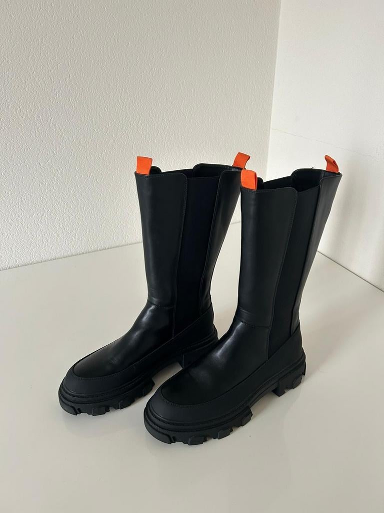 Zwarte hoge laarzen met grove zool, Kleding | Dames, Schoenen, Hoge laarzen, Zwart, Ophalen of Verzenden, Zo goed als nieuw