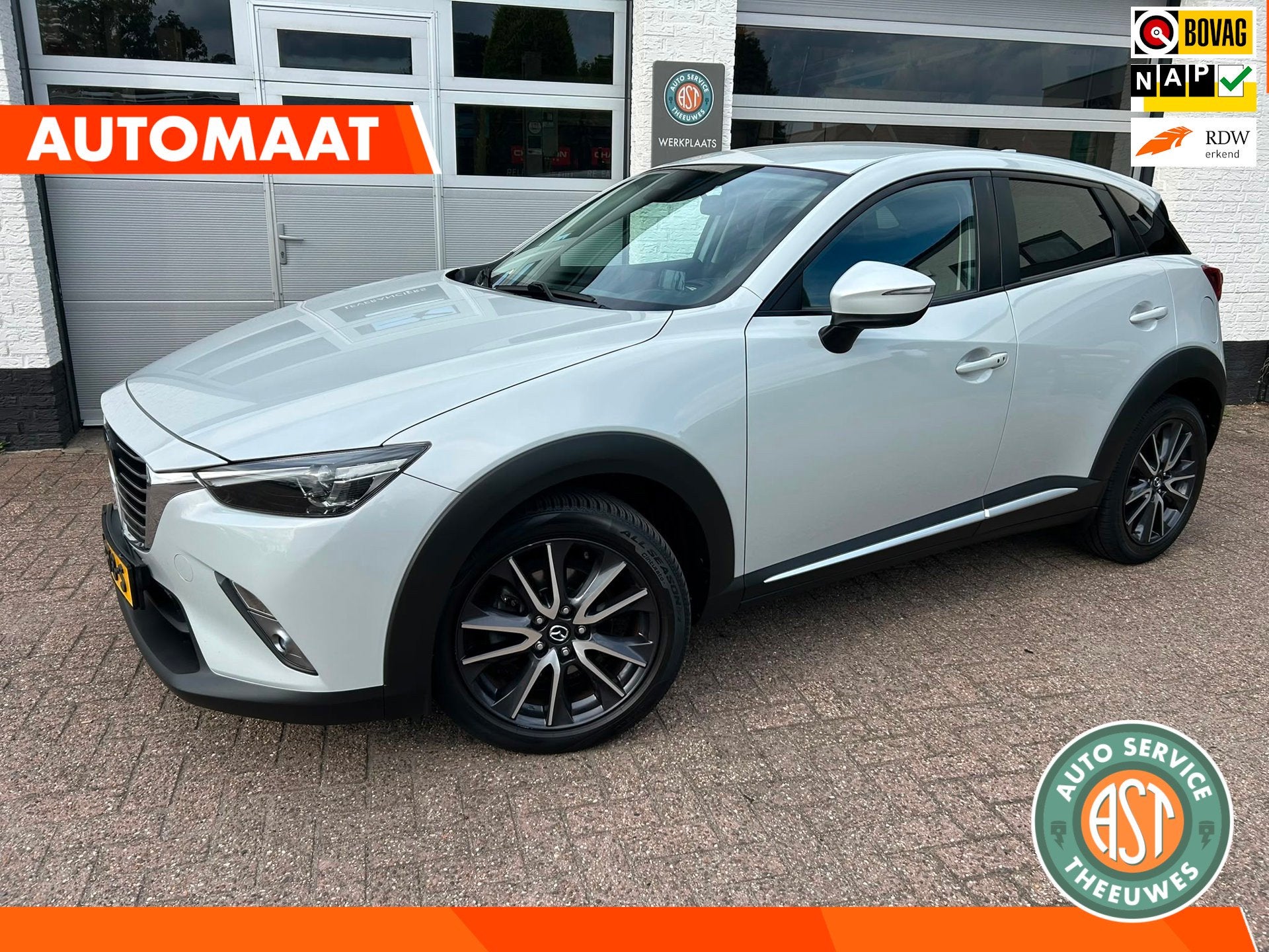 Mazda CX-3 2.0 SkyActiv-G 120 GT-M AUTOMAAT|LEER|KEYLESS|HUD, Auto's, 1998 cc, 4 cilinders, Wit, CX-3