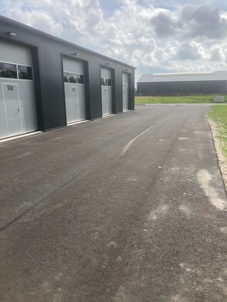 Bedrijfunit 75 vierkantemeter MINNERTSGA te huur, Huizen en Kamers, Garages en Parkeerplaatsen