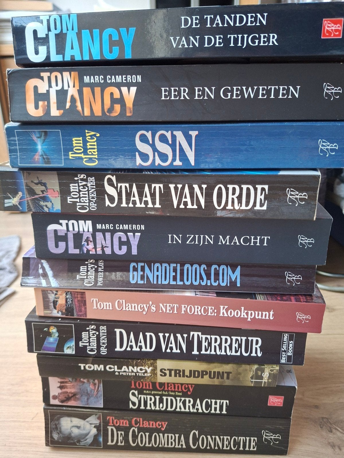 Tom Clancy Boekenpakket - 11 Spanningvolle Thrillers, Boeken, Ophalen of Verzenden