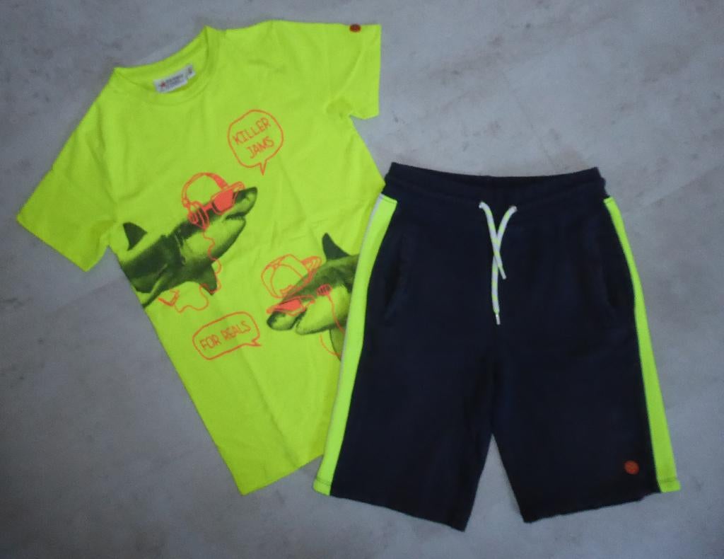 Orange Stars set: geel shirt + sweatshort maat 140 / 146, Kinderen en Baby's, Kinderkleding | Maat 140, Gebruikt, Ophalen of Verzenden