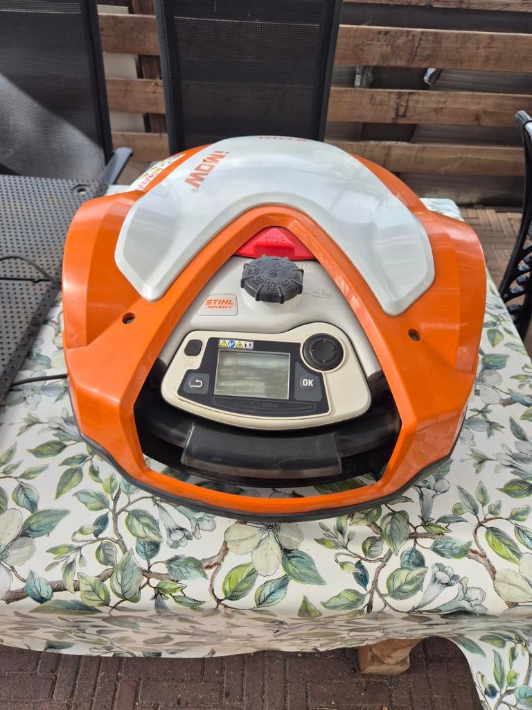 Stihl iMow RMI 632 C robotmaaier - Gebruikt, goede staat, Tuin en Terras, Robotmaaiers, Ophalen, Gebruikt, 20 tot 25 cm, Stihl