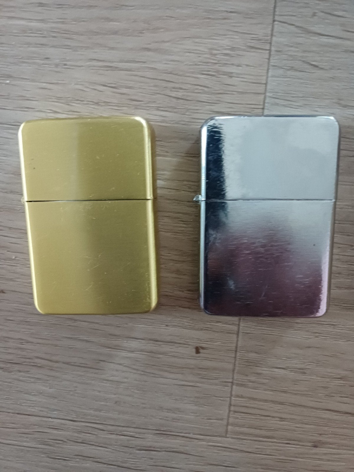 Nieuwe Zippo aansteker in goud- of zilverkleur, Ophalen of Verzenden, Nieuw, Aansteker